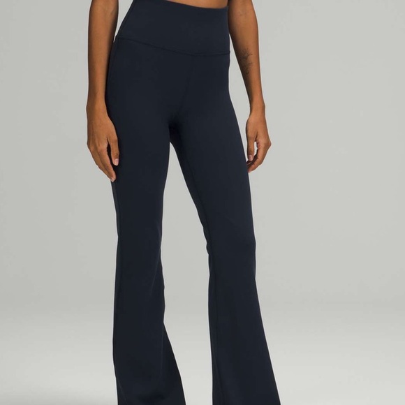 Lululemon Groove Super-High-Rise Flared Pant Nulu™
True Navy - Picture 3 of 10